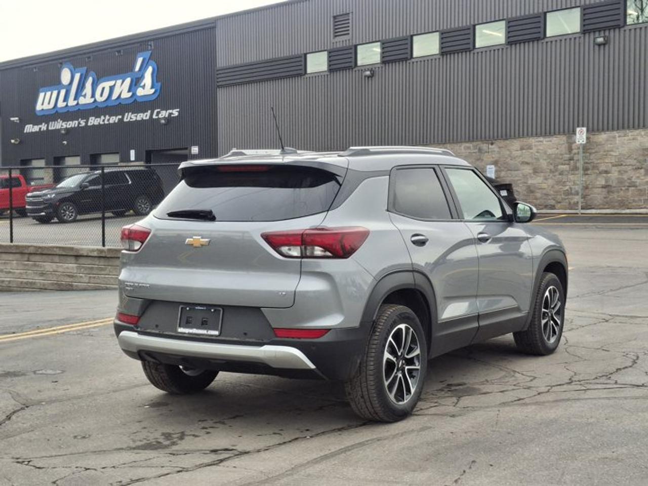 2024 Chevrolet TrailBlazer LT AWD | Heated Wheel + Seats | Remote Start | CarPlay + Android | BSA + RCTA | Rear Cam & More ! Photo