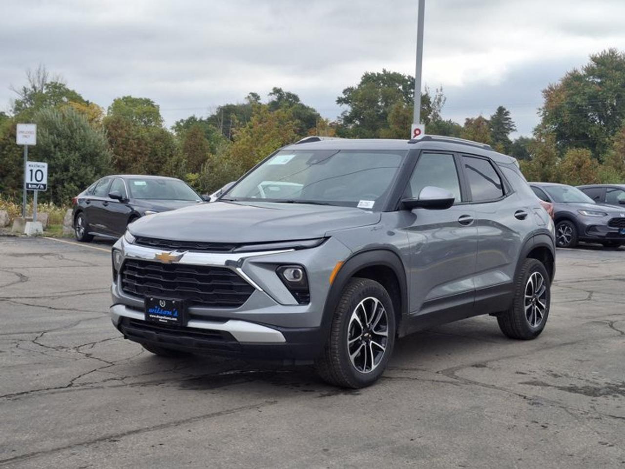 2024 Chevrolet TrailBlazer LT AWD | Heated Wheel + Seats | Remote Start | CarPlay + Android | BSA + RCTA | Rear Cam & More ! Photo