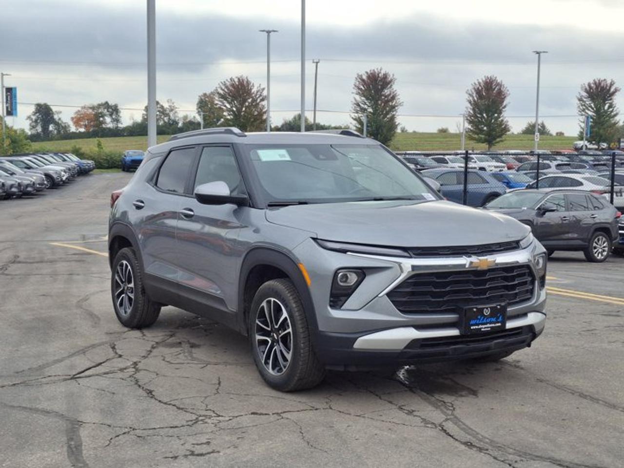 2024 Chevrolet TrailBlazer LT AWD | Heated Wheel + Seats | Remote Start | CarPlay + Android | BSA + RCTA | Rear Cam & More ! Photo