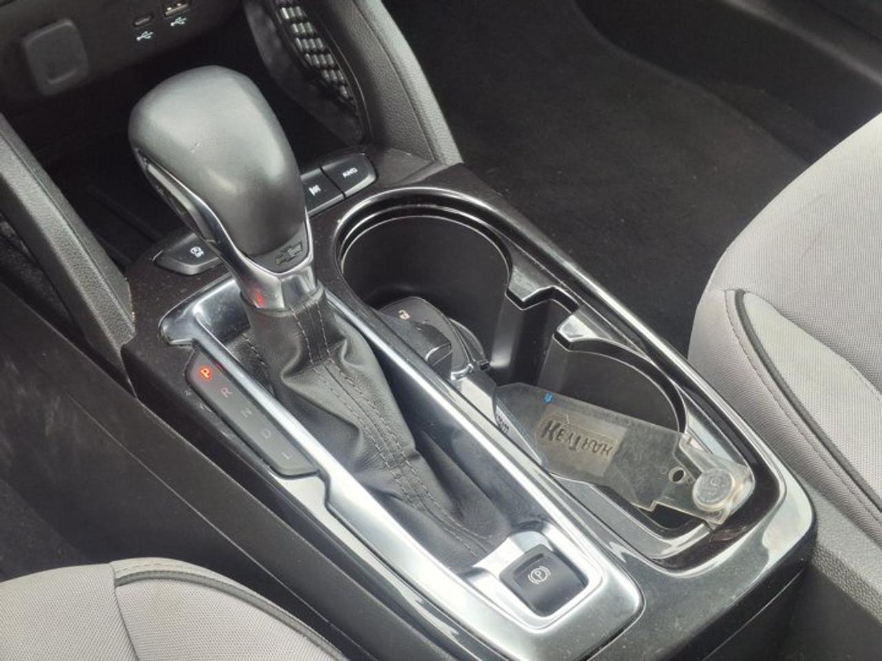 2024 Chevrolet TrailBlazer LT AWD | Heated Wheel + Seats | Remote Start | CarPlay + Android | BSA + RCTA | Rear Cam & More ! Photo