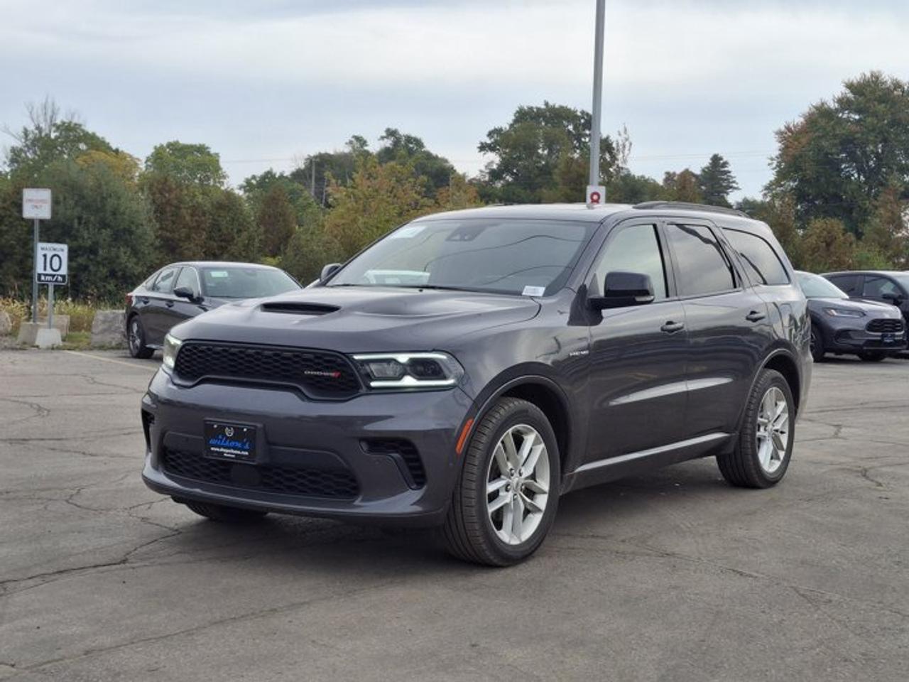 2025 Dodge Durango R/T | Leather | Sunroof | Nav | Cooled + Heated Seats | Heated Wheel | Remote Start | and More ! Photo