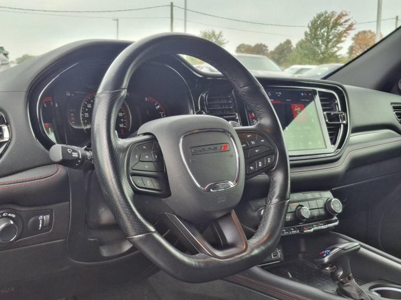 2025 Dodge Durango R/T | Leather | Sunroof | Nav | Cooled + Heated Seats | Heated Wheel | Remote Start | and More ! Photo