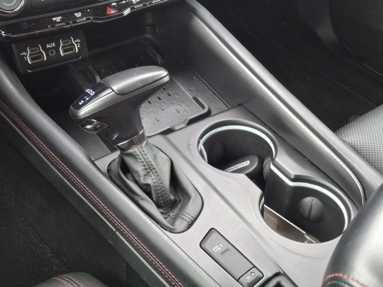 2025 Dodge Durango R/T | Leather | Sunroof | Nav | Cooled + Heated Seats | Heated Wheel | Remote Start | and More ! Photo