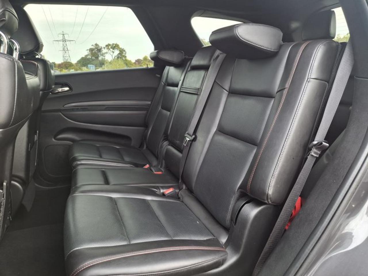 2025 Dodge Durango R/T | Leather | Sunroof | Nav | Cooled + Heated Seats | Heated Wheel | Remote Start | and More ! Photo