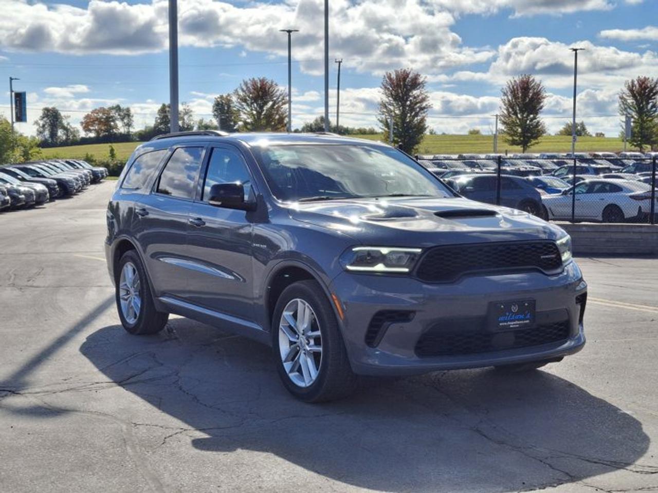 2025 Dodge Durango R/T | Leather | Sunroof | Nav | Cooled + Heated Seats | Heated Wheel | Remote Start | and More ! Photo