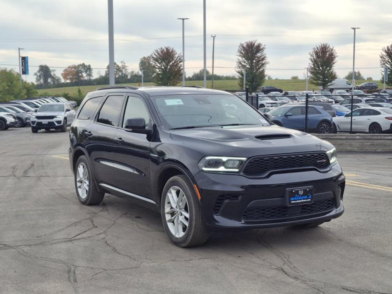 2025 Dodge Durango R/T | Leather | Sunroof | Nav | Cooled + Heated Seats | Heated Wheel | Remote Start | and More ! Photo