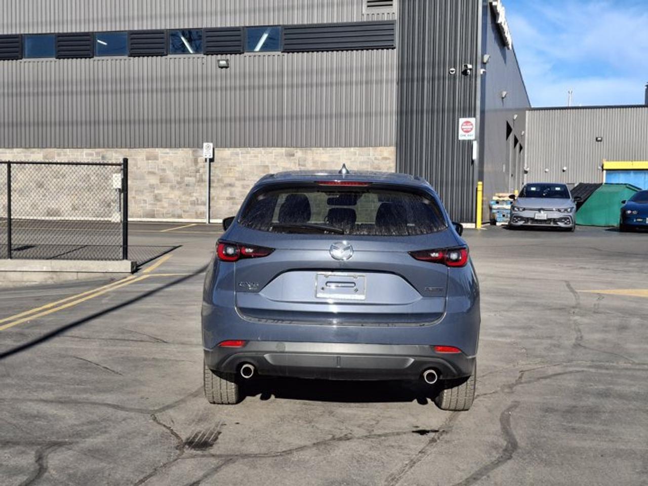 2025 Mazda CX-5 GS AWD | Leatherette | Power Seat | Heated Wheel + Seats | Adaptive Cruise | CarPlay and More ! Photo