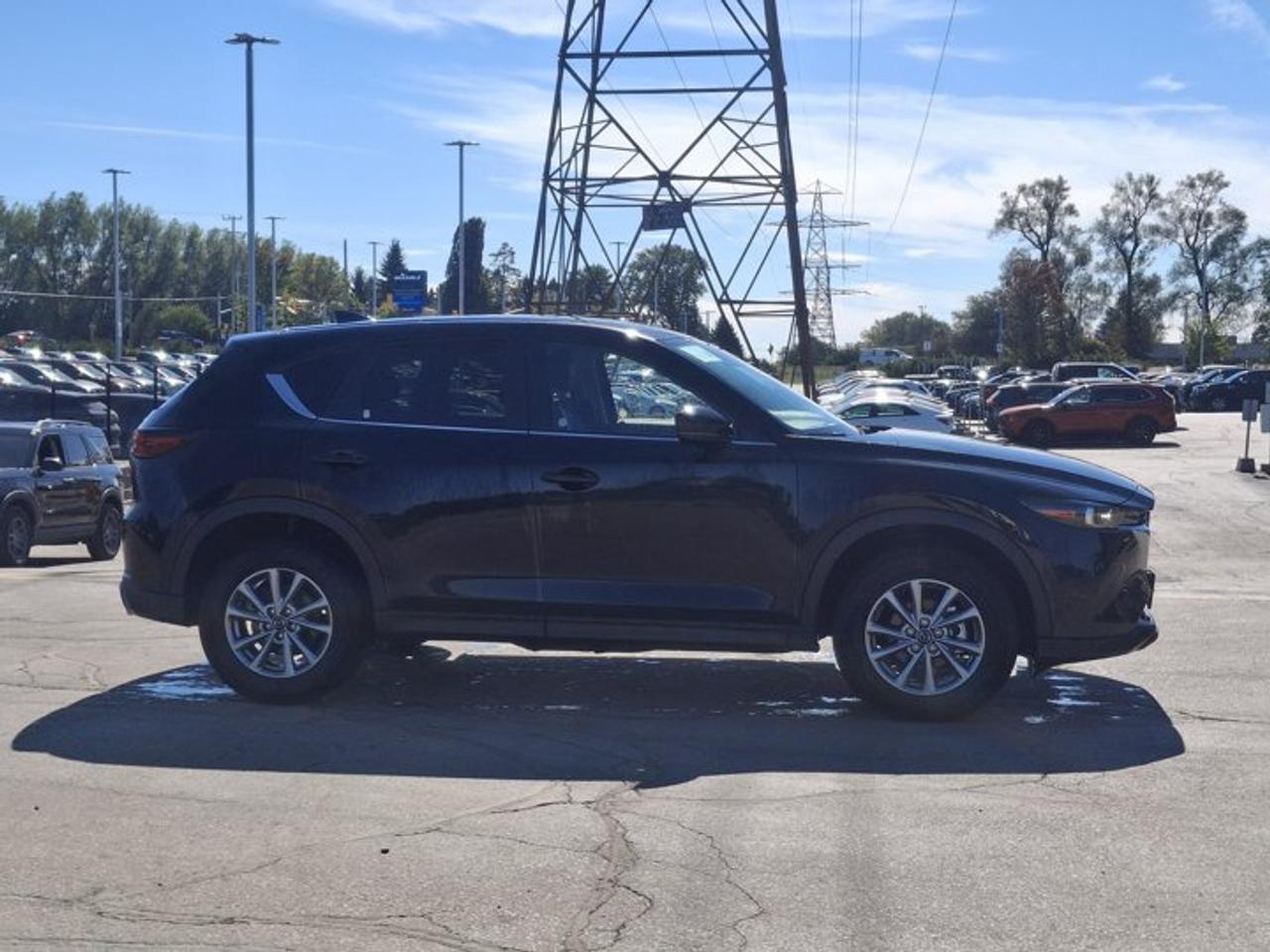 2025 Mazda CX-5 GS AWD | Leatherette | Power Seat | Heated Wheel + Seats | Adaptive Cruise | CarPlay and More ! Photo