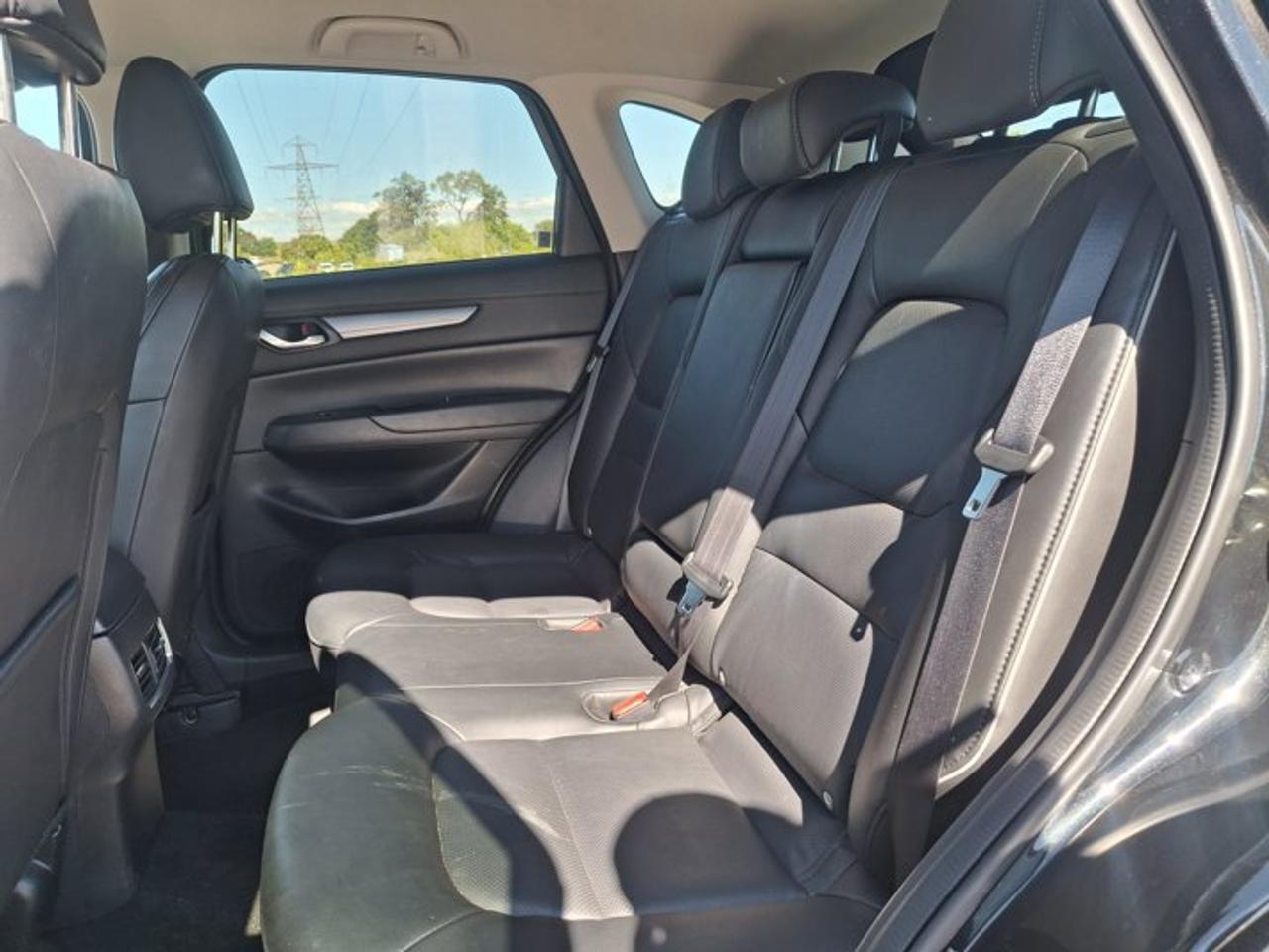 2025 Mazda CX-5 GS AWD | Leatherette | Power Seat | Heated Wheel + Seats | Adaptive Cruise | CarPlay and More ! Photo