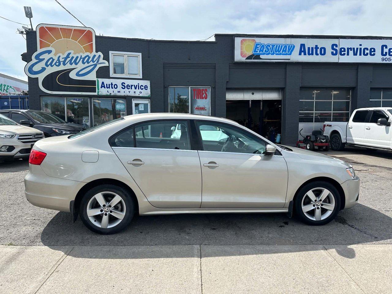 2014 Volkswagen Jetta Sedan TDI - Photo #3