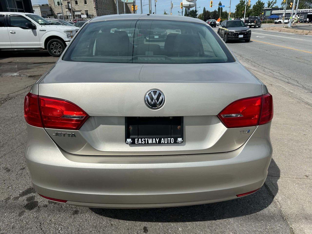 2014 Volkswagen Jetta Sedan TDI - Photo #5