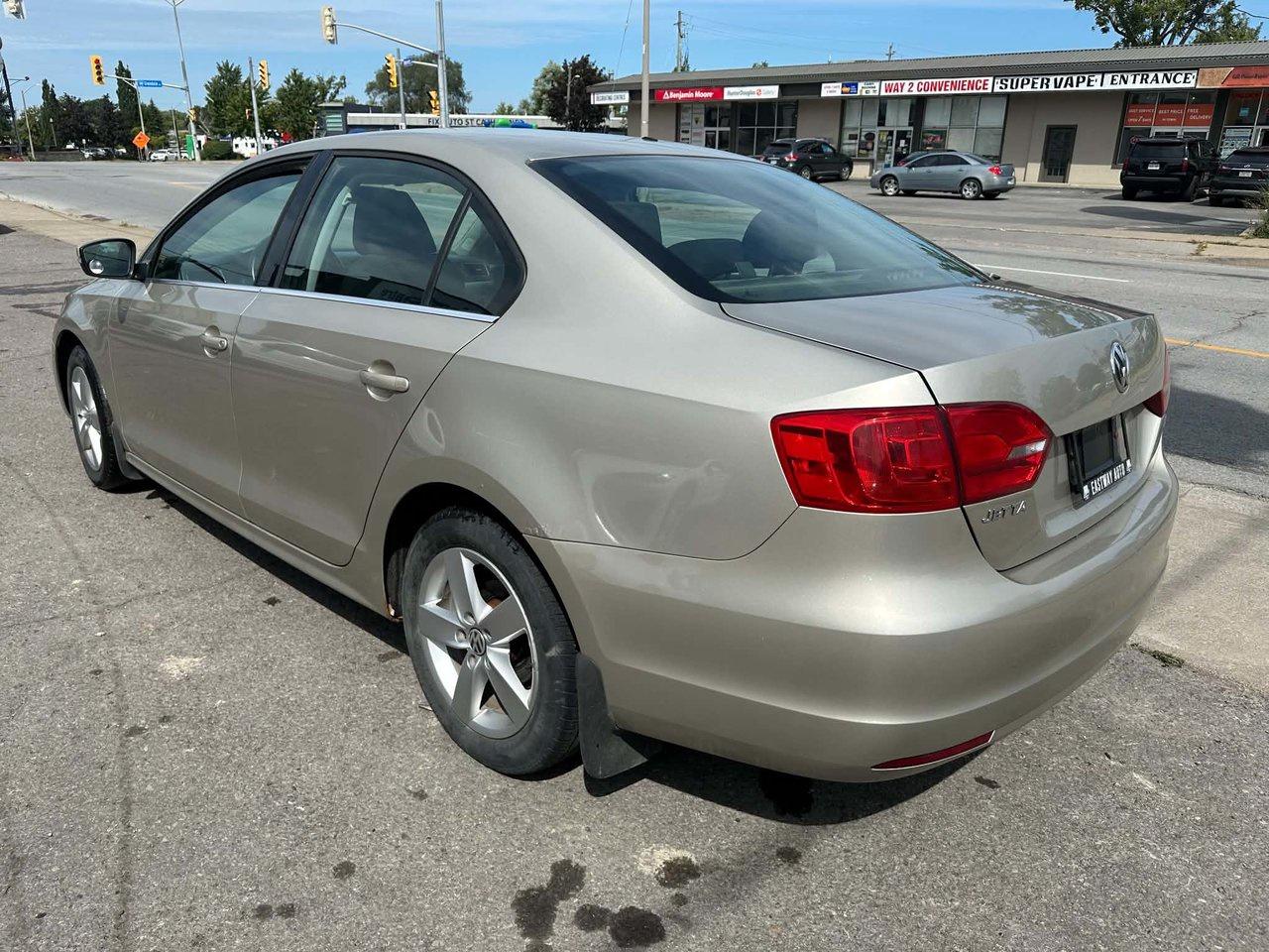2014 Volkswagen Jetta Sedan TDI Photo