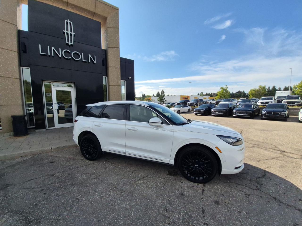 2022 Lincoln Corsair 201A, RESERVE, 2L, 20" RIMS, LEATHER, PANO ROOF! Photo0
