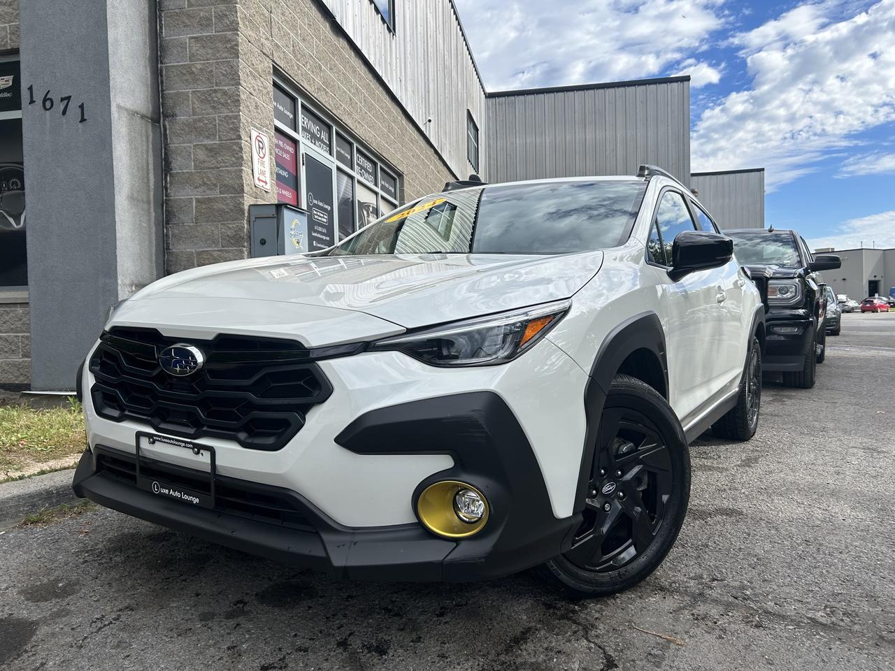 2024 Subaru Crosstrek Onyx AWD - LOW KM'S, SUNROOF, HEATED SEATS!!