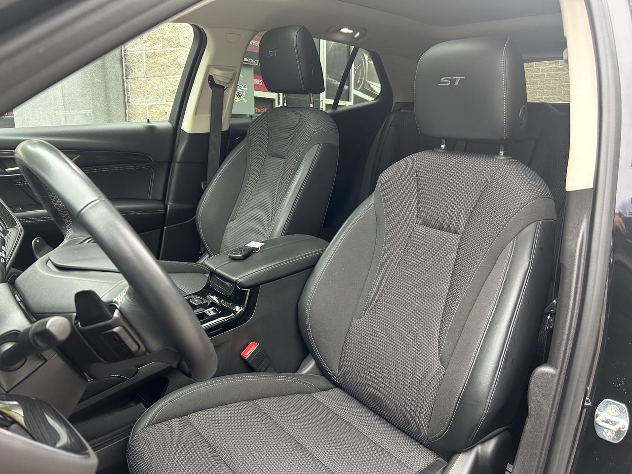 2023 Buick Envision Preferred - AWD, ONE OWNER, LOADED!! Photo