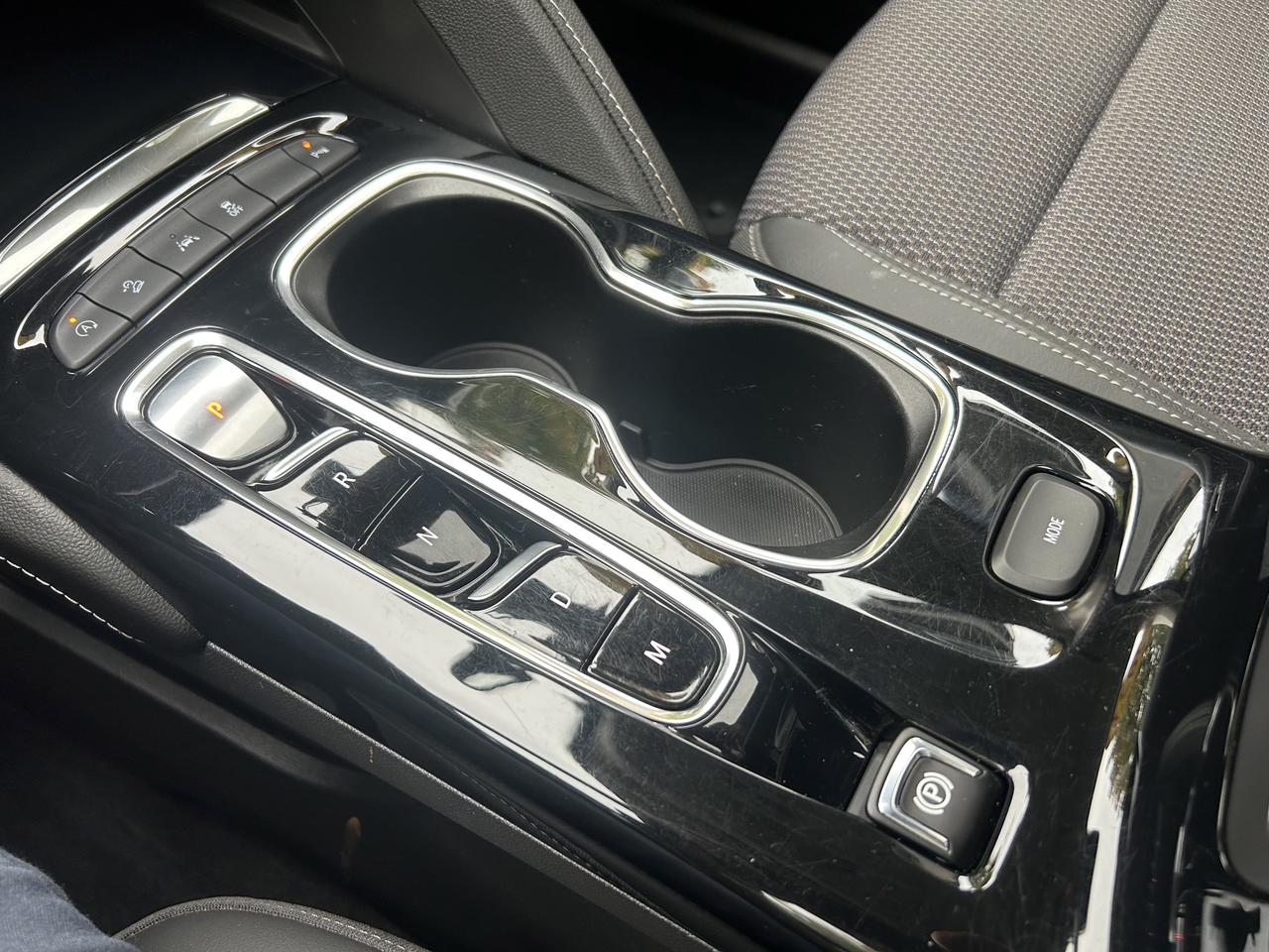 2023 Buick Envision Preferred - AWD, ONE OWNER, LOADED!! Photo