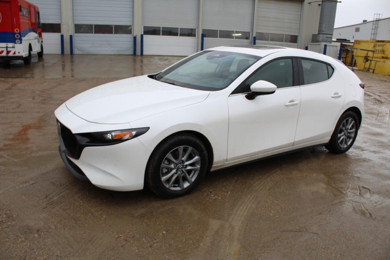 2025 Mazda MAZDA3 GS LUXURY AWD w/Htd Leather, S/R, BUC - Photo #1