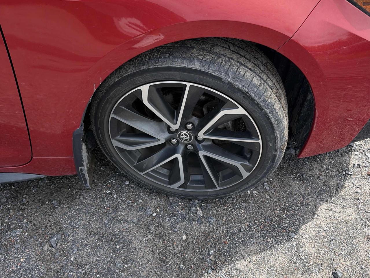 2020 Toyota Corolla SE - LOW KM's, HEATED SEATS, SUNROOF, ONE OWNER! Photo