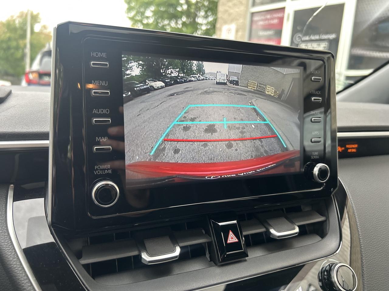 2020 Toyota Corolla SE - LOW KM's, HEATED SEATS, SUNROOF, ONE OWNER! Photo