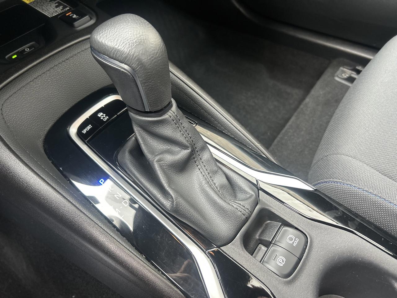 2020 Toyota Corolla SE - LOW KM's, HEATED SEATS, SUNROOF, ONE OWNER! Photo