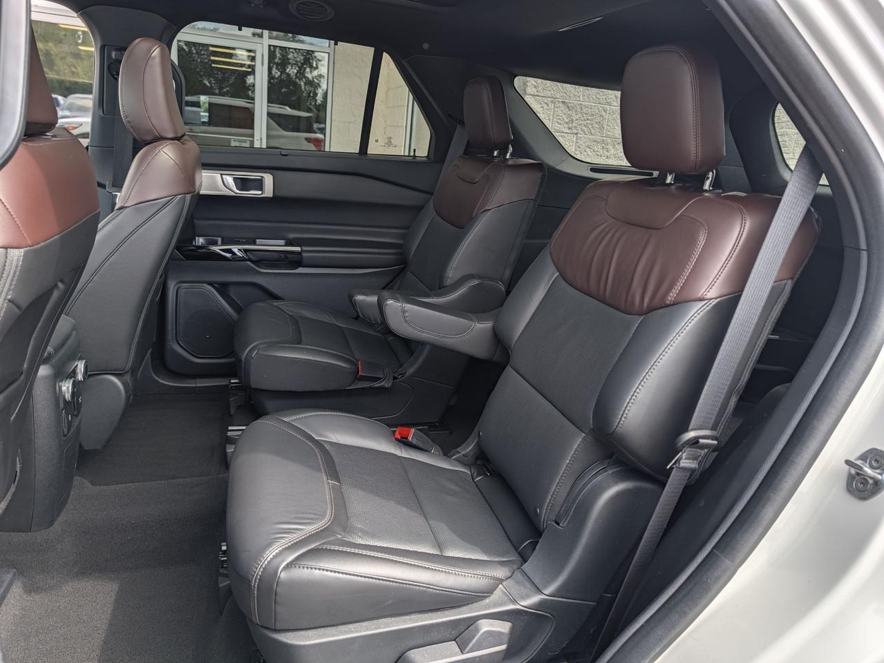 2022 Ford Explorer Platinum 4WD Photo