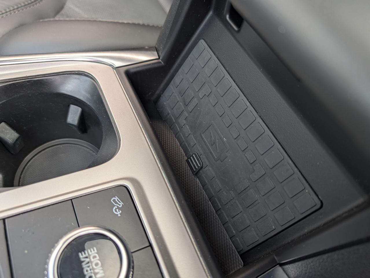 2022 Ford Explorer Platinum 4WD Photo