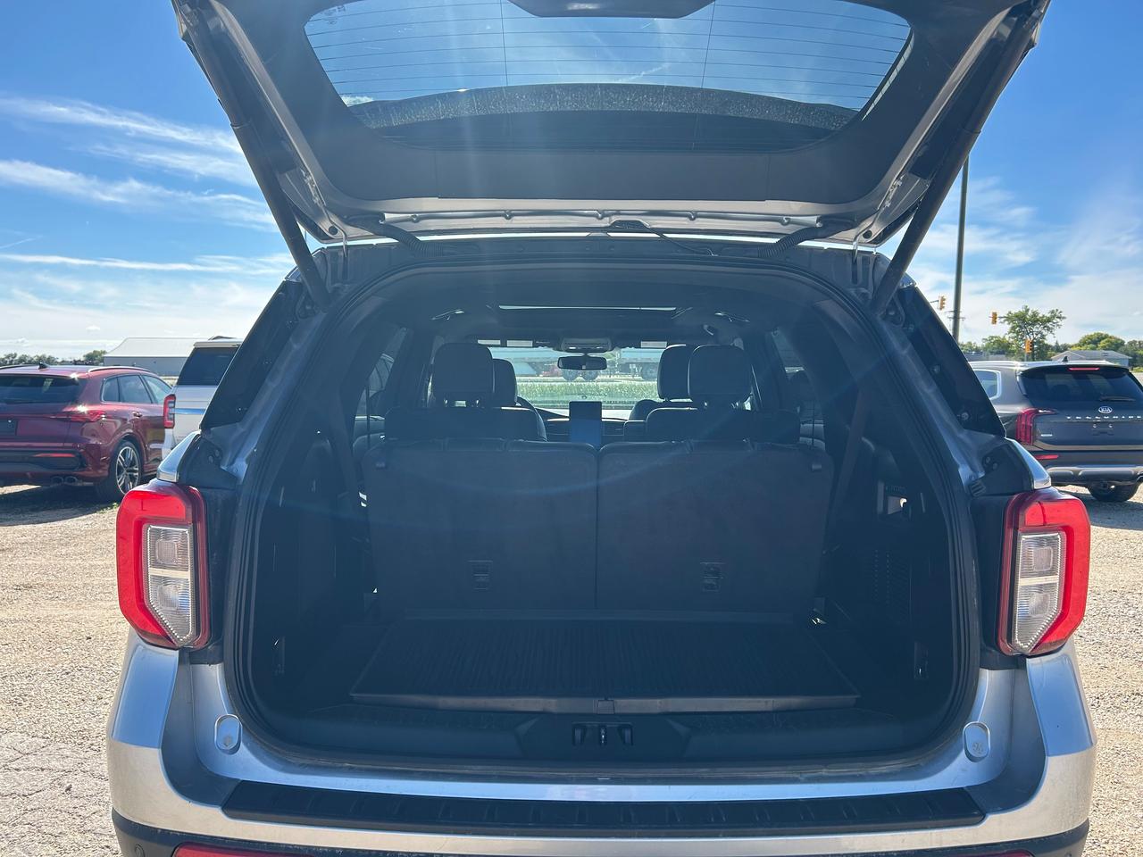 2022 Ford Explorer ST Photo
