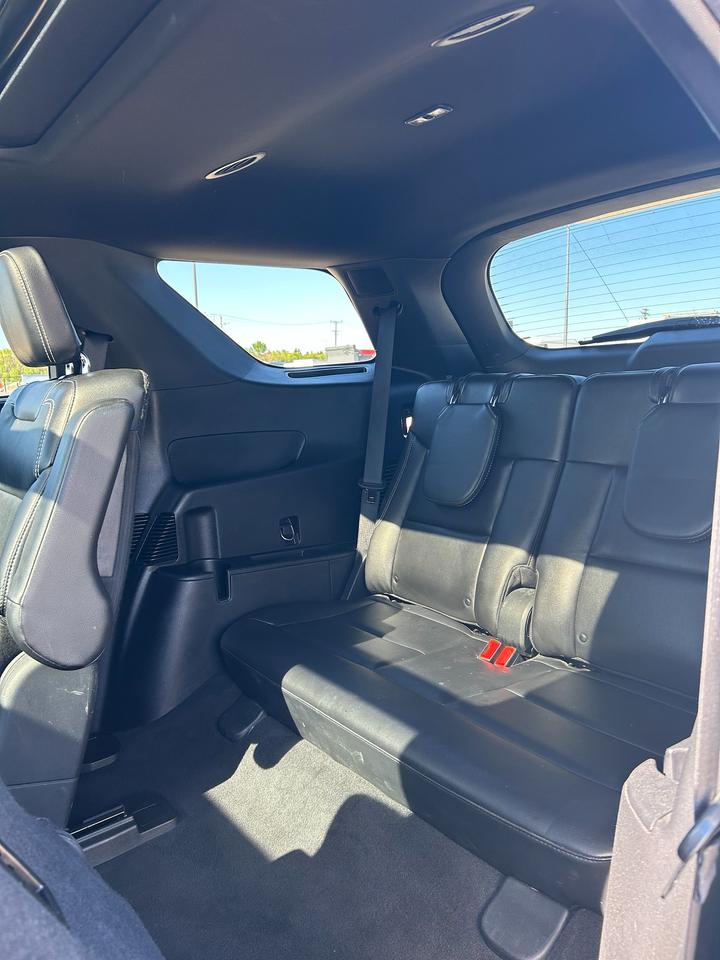 2022 Ford Explorer ST Photo
