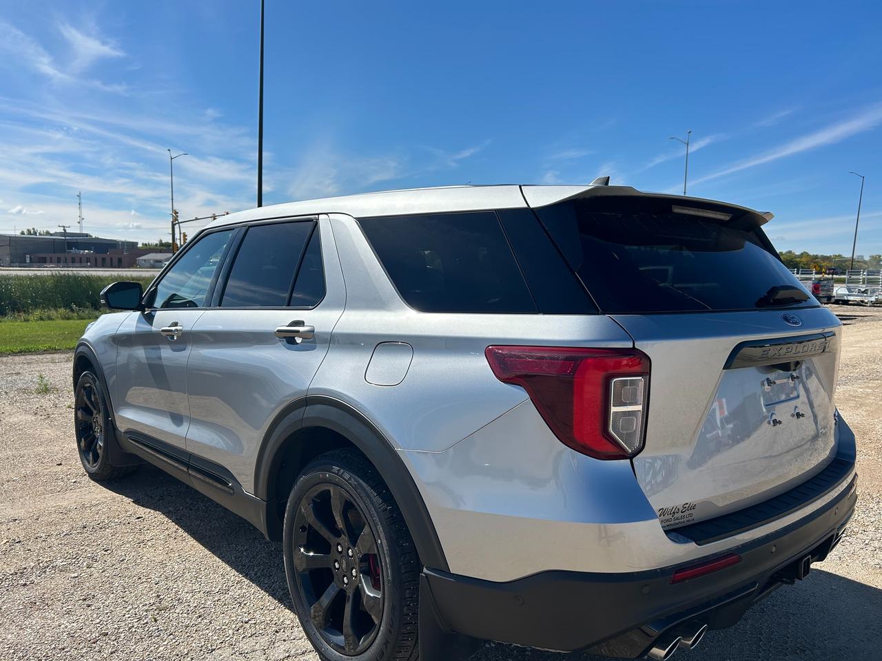 2022 Ford Explorer ST Photo