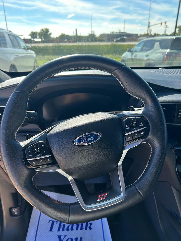 2022 Ford Explorer ST Photo