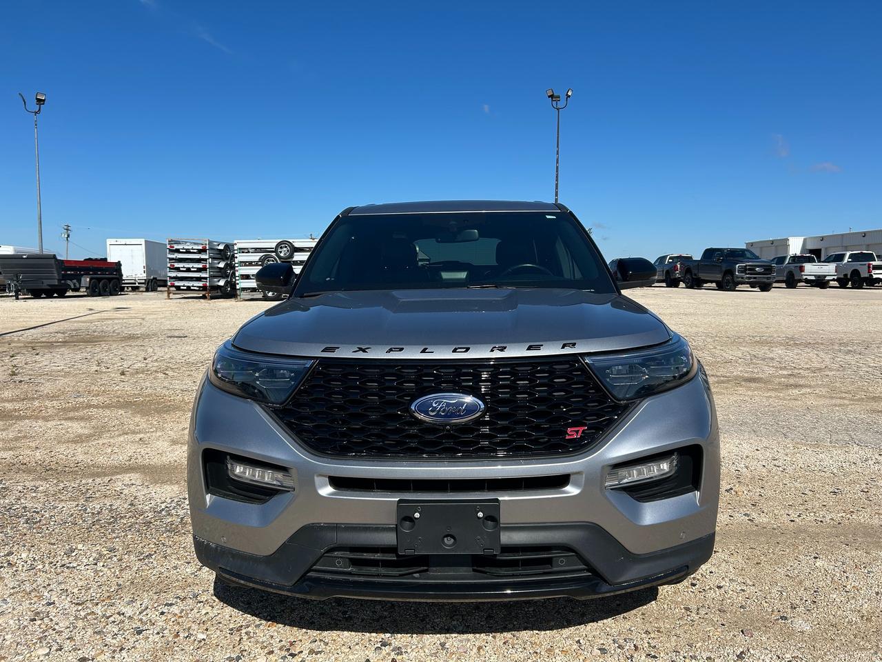 2022 Ford Explorer ST Photo1
