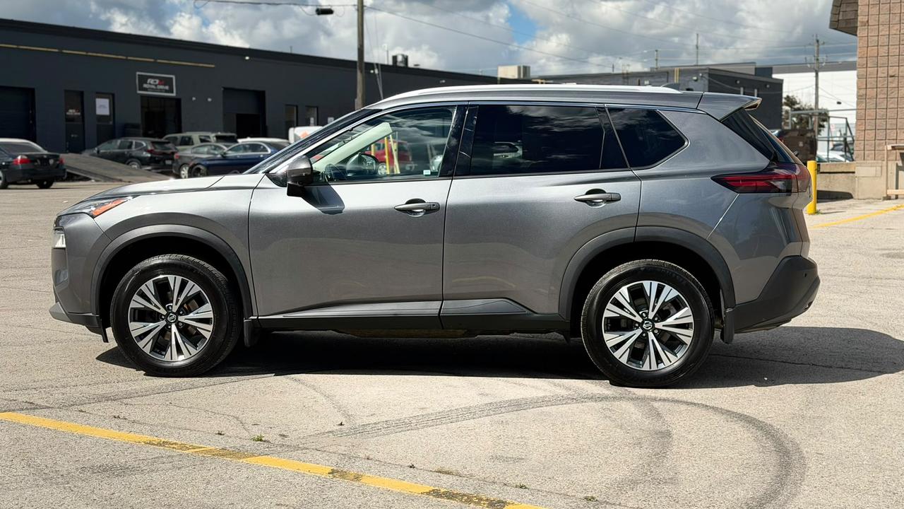 2021 Nissan Rogue SV Photo