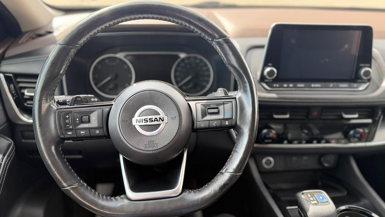 2021 Nissan Rogue SV Photo