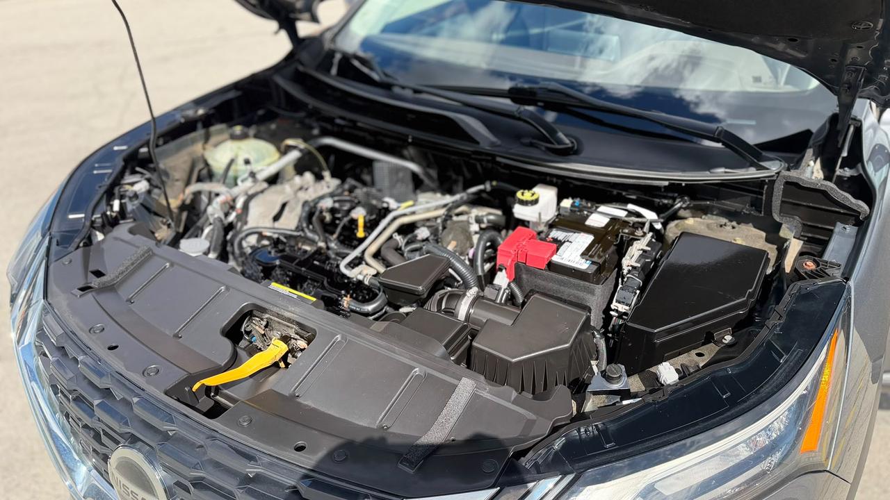 2021 Nissan Rogue SV Photo