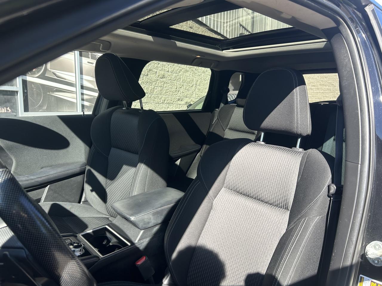 2022 Mitsubishi Outlander S-AWC - B/U CAM, HEATED SEATS/STEERING WHEEL Photo