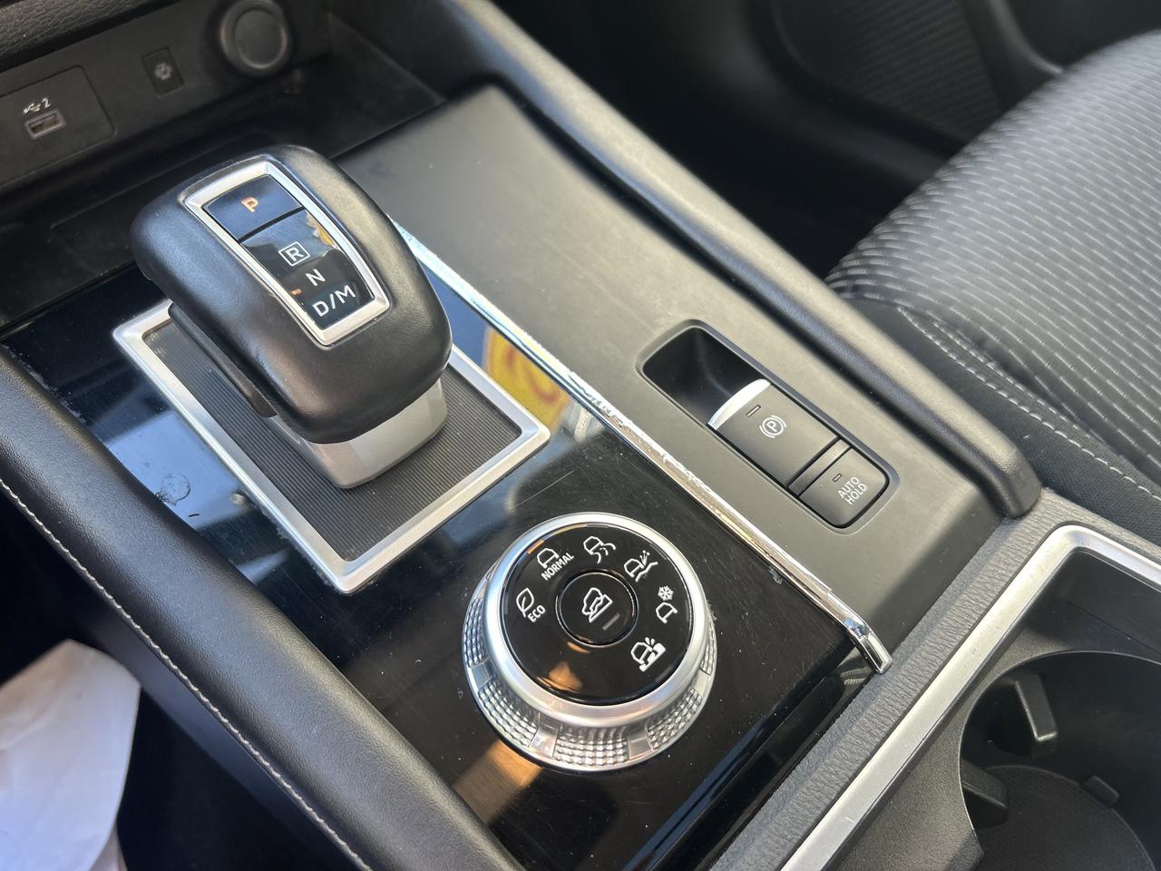 2022 Mitsubishi Outlander S-AWC - B/U CAM, HEATED SEATS/STEERING WHEEL Photo
