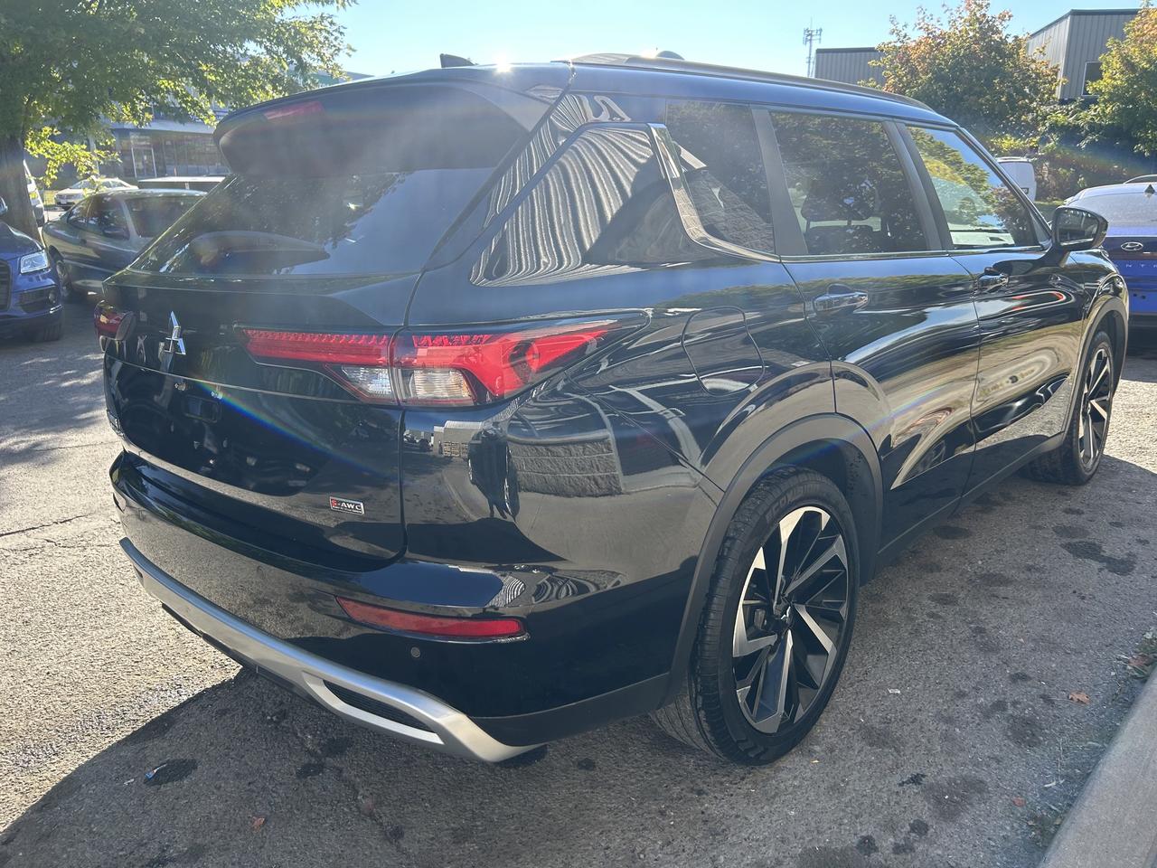 2022 Mitsubishi Outlander S-AWC - B/U CAM, HEATED SEATS/STEERING WHEEL Photo