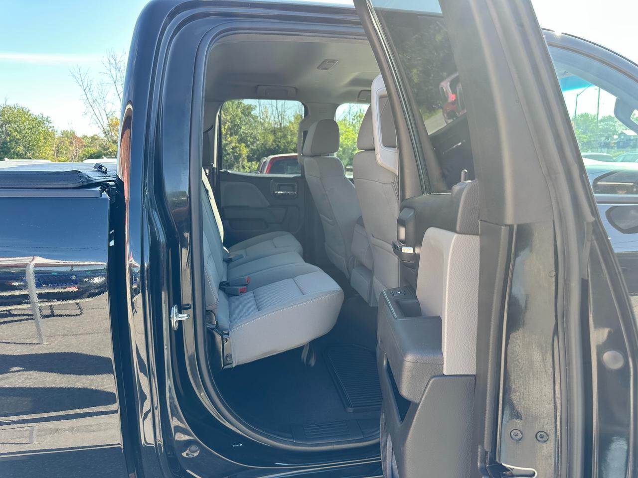 2019 GMC Sierra 1500 BASE DBLCab ELEVATION 4x4 Cloth 6-Passenger 5.3L Photo