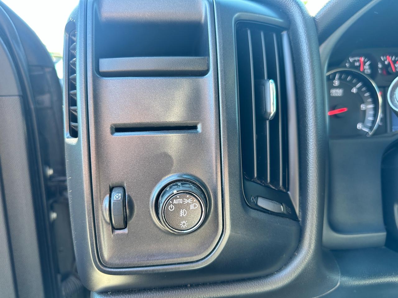 2019 GMC Sierra 1500 BASE DBLCab ELEVATION 4x4 Cloth 6-Passenger 5.3L Photo