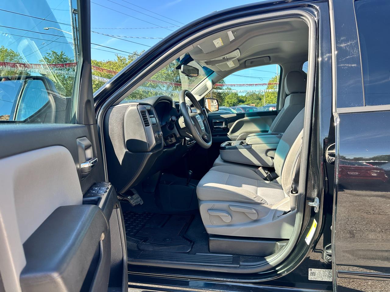 2019 GMC Sierra 1500 BASE DBLCab ELEVATION 4x4 Cloth 6-Passenger 5.3L Photo