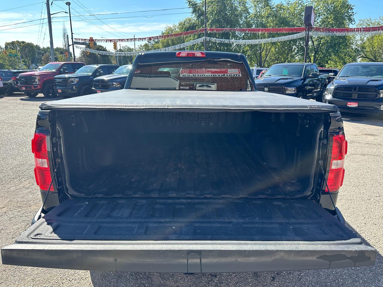2019 GMC Sierra 1500 BASE DBLCab ELEVATION 4x4 Cloth 6-Passenger 5.3L Photo