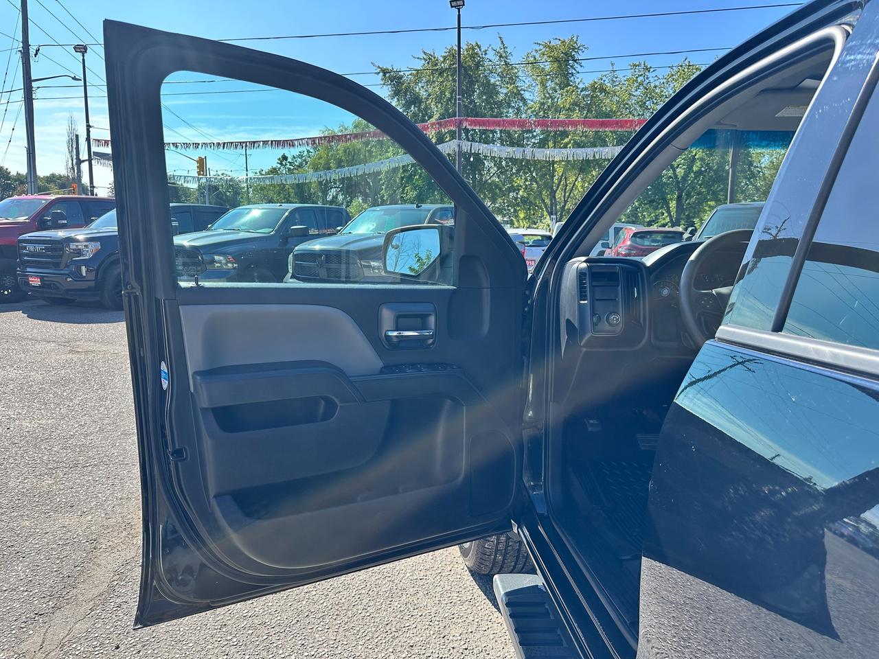2019 GMC Sierra 1500 BASE DBLCab ELEVATION 4x4 Cloth 6-Passenger 5.3L Photo