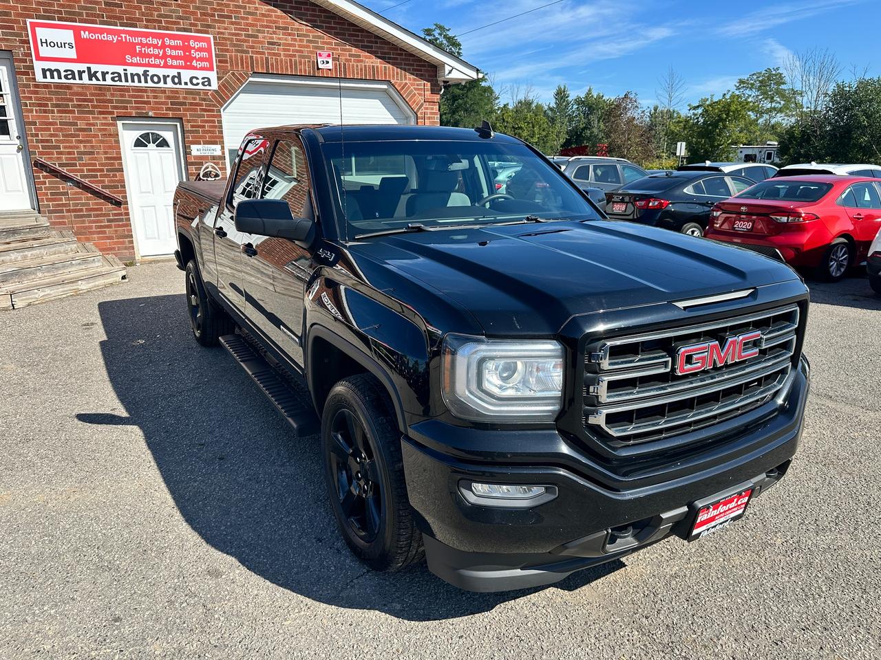 2019 GMC Sierra 1500 BASE DBLCab ELEVATION 4x4 Cloth 6-Passenger 5.3L Photo