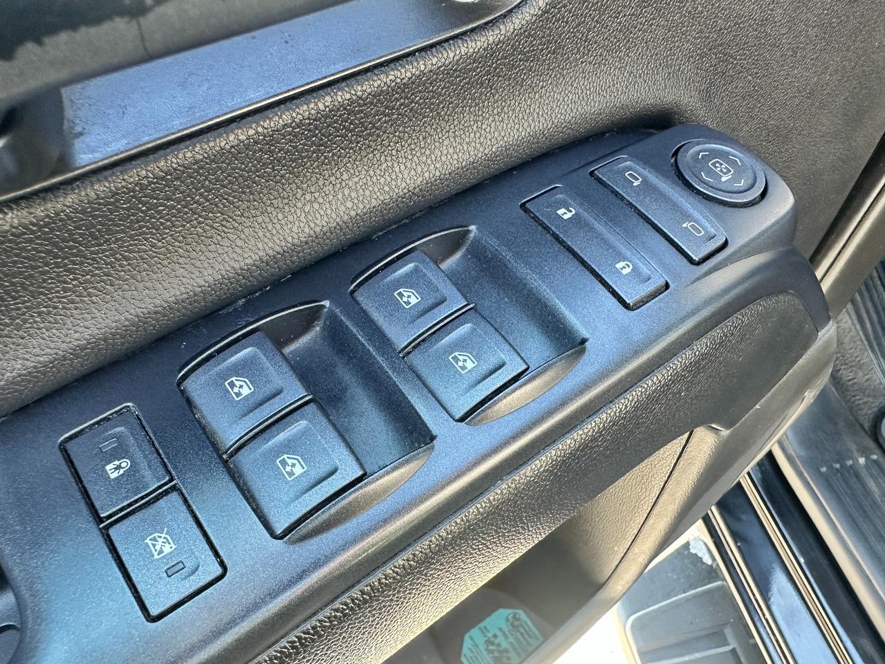 2019 GMC Sierra 1500 BASE DBLCab ELEVATION 4x4 Cloth 6-Passenger 5.3L Photo