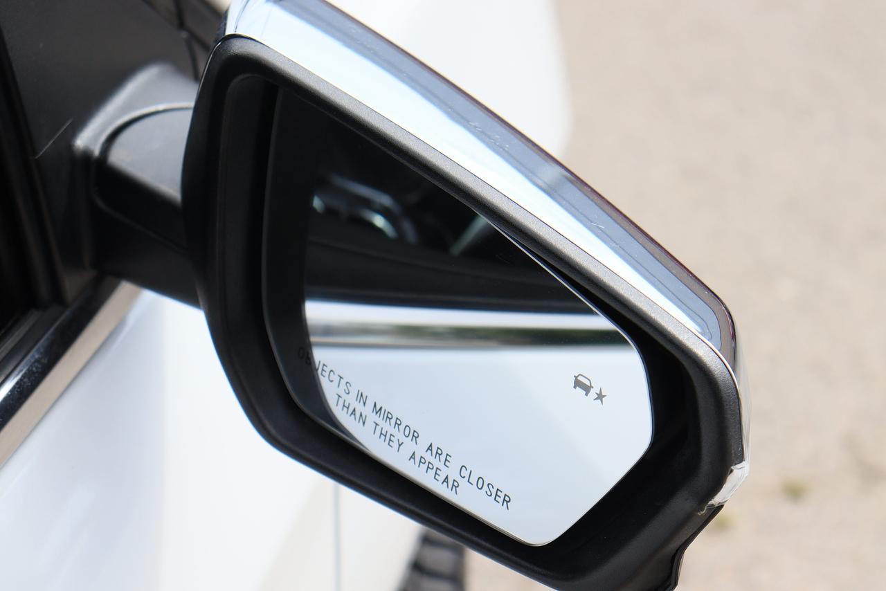 2018 Chevrolet Equinox Premier | AWD | Leather | Pano Roof | Nav | Cam ++ Photo15
