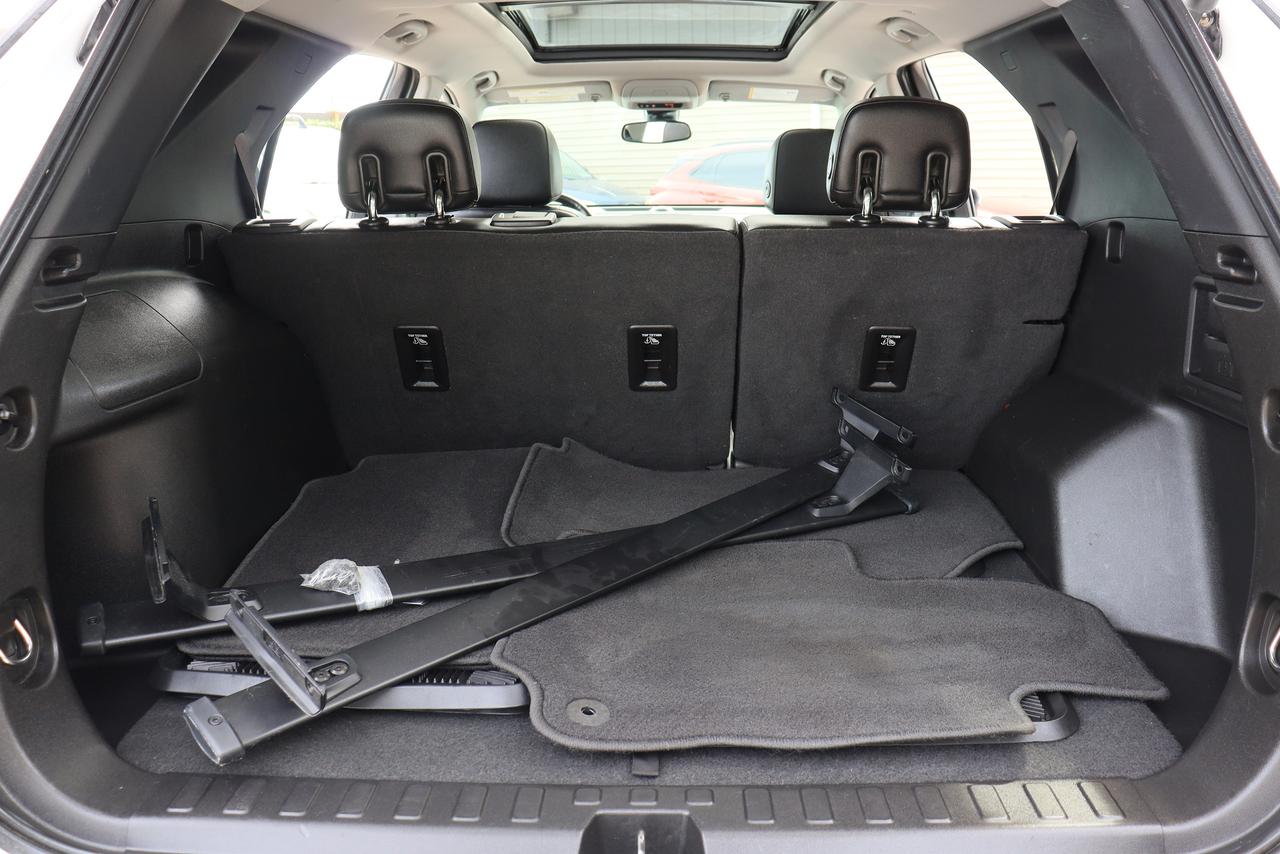 2018 Chevrolet Equinox Premier | AWD | Leather | Pano Roof | Nav | Cam ++ Photo34