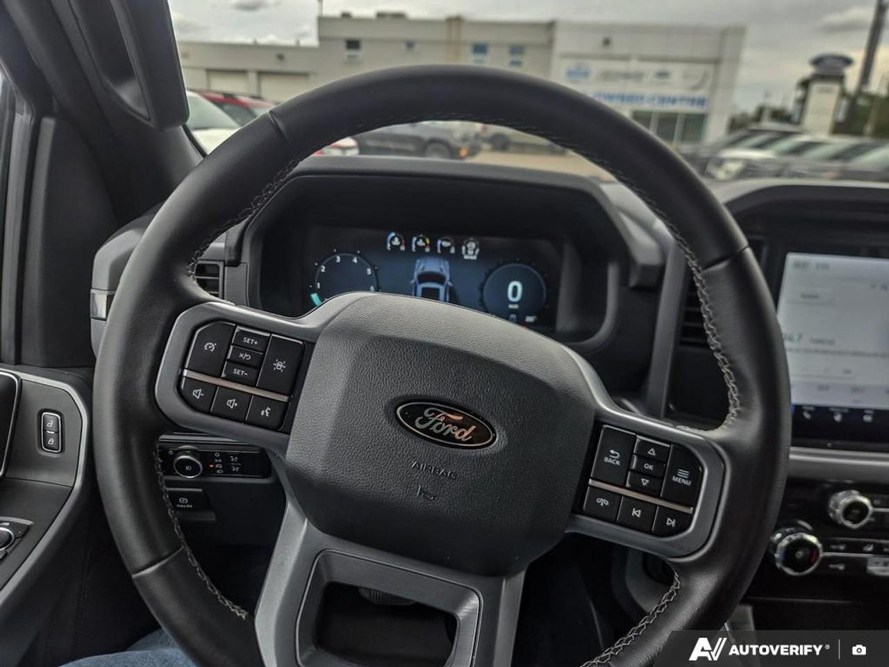 2025 Ford F-150 XLT BLACK 18 WHEELS | MOBILE OFFICE | LOW KM'S! Photo