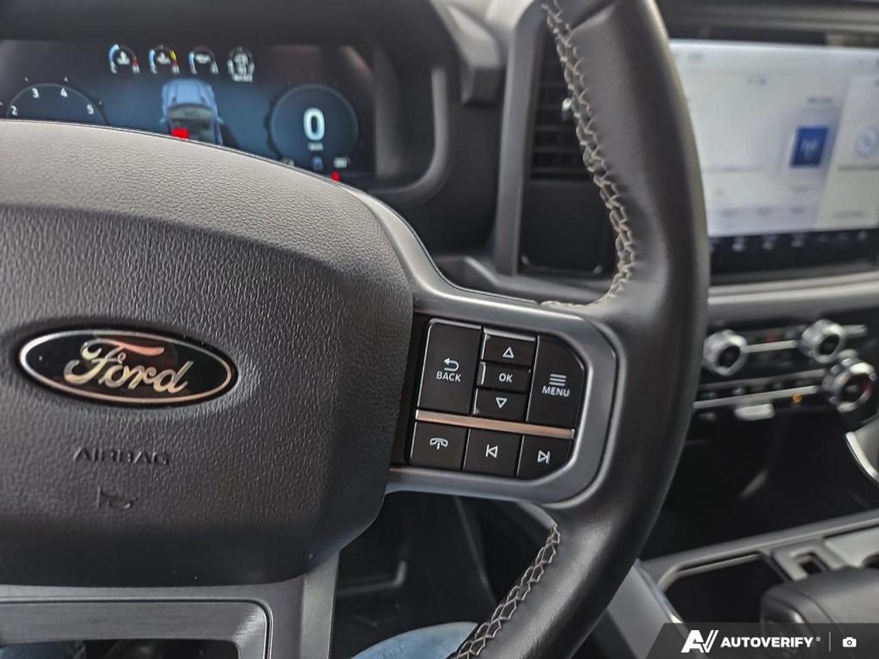 2025 Ford F-150 XLT BLACK 18 WHEELS | MOBILE OFFICE | LOW KM'S! Photo