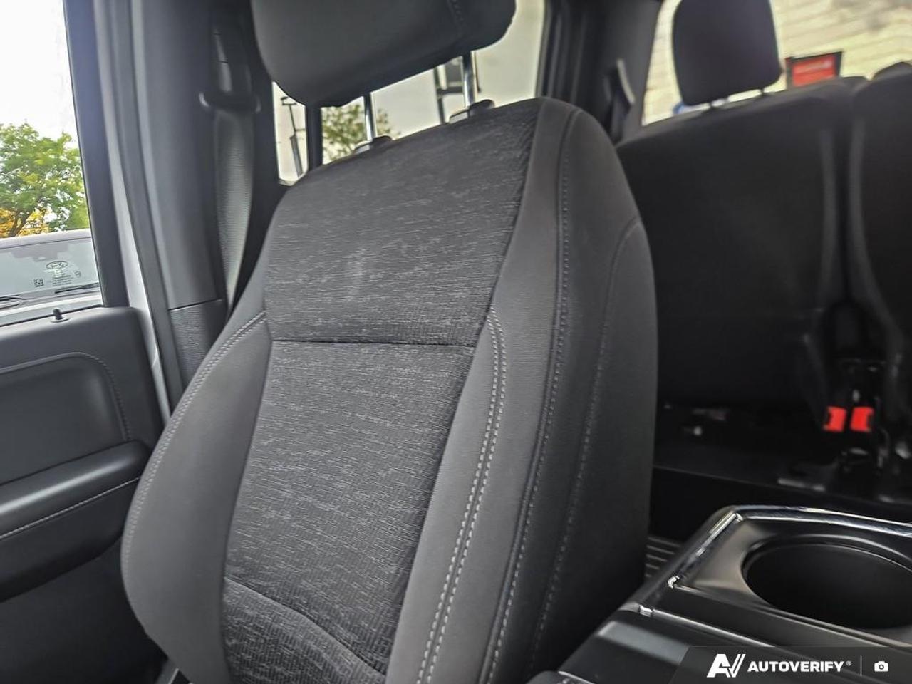 2025 Ford F-150 XLT BLACK 18 WHEELS | MOBILE OFFICE | LOW KM'S! Photo