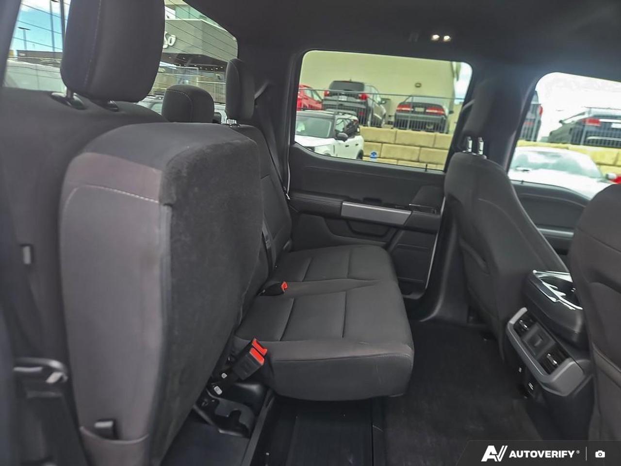 2025 Ford F-150 XLT BLACK 18 WHEELS | MOBILE OFFICE | LOW KM'S! Photo